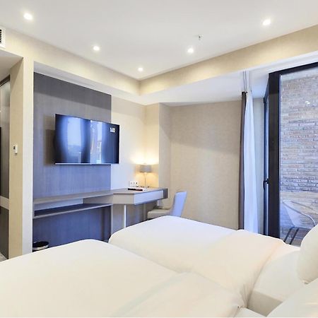 Griffin Hotel Tbilisi Buitenkant foto