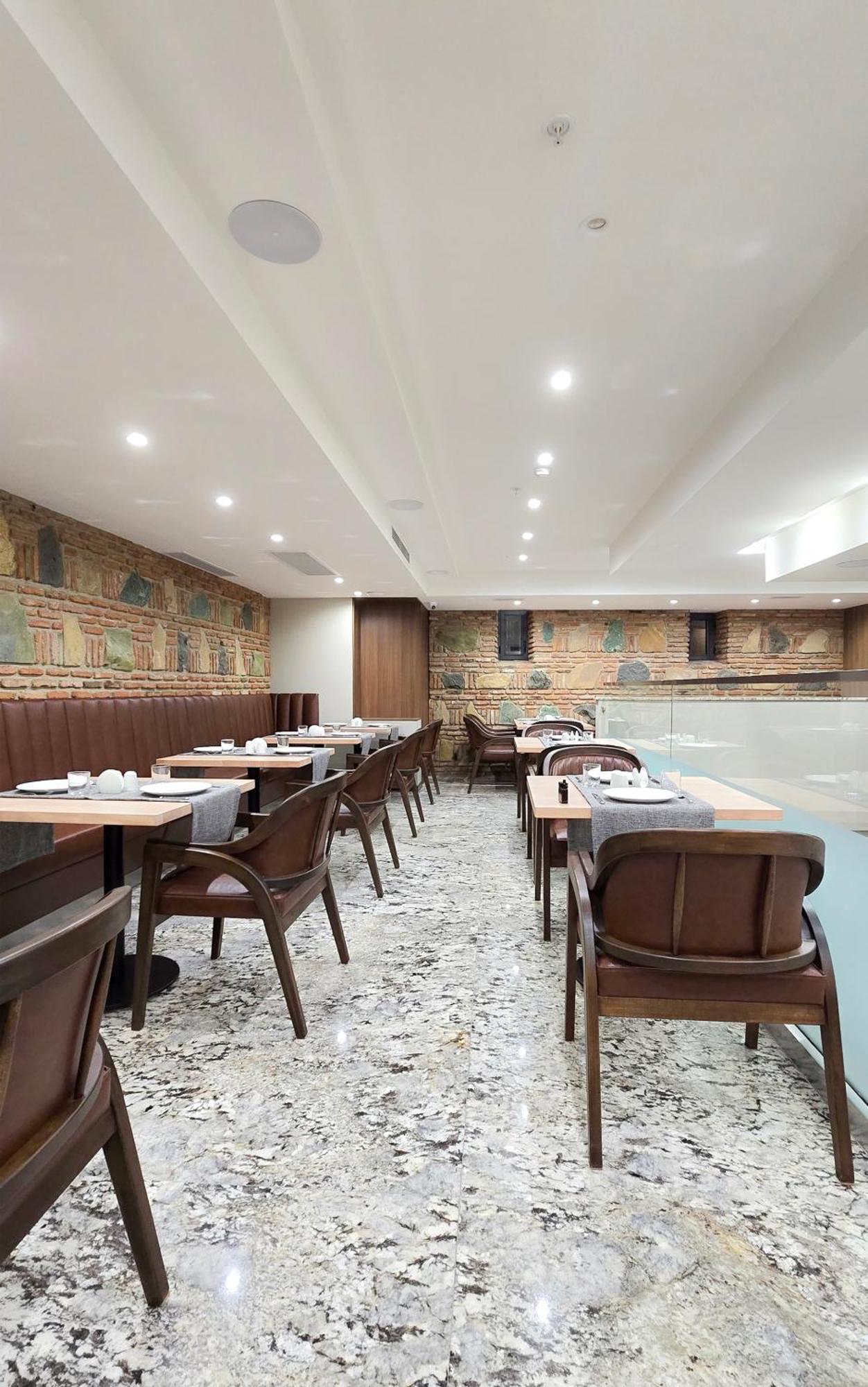 Griffin Hotel Tbilisi Buitenkant foto