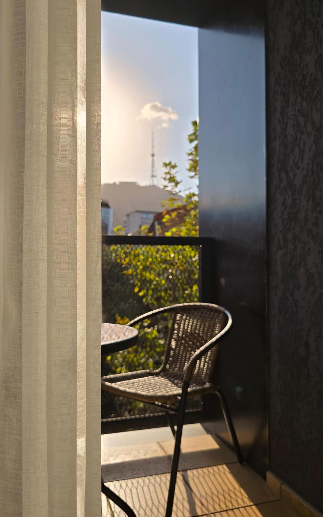 Griffin Hotel Tbilisi Buitenkant foto