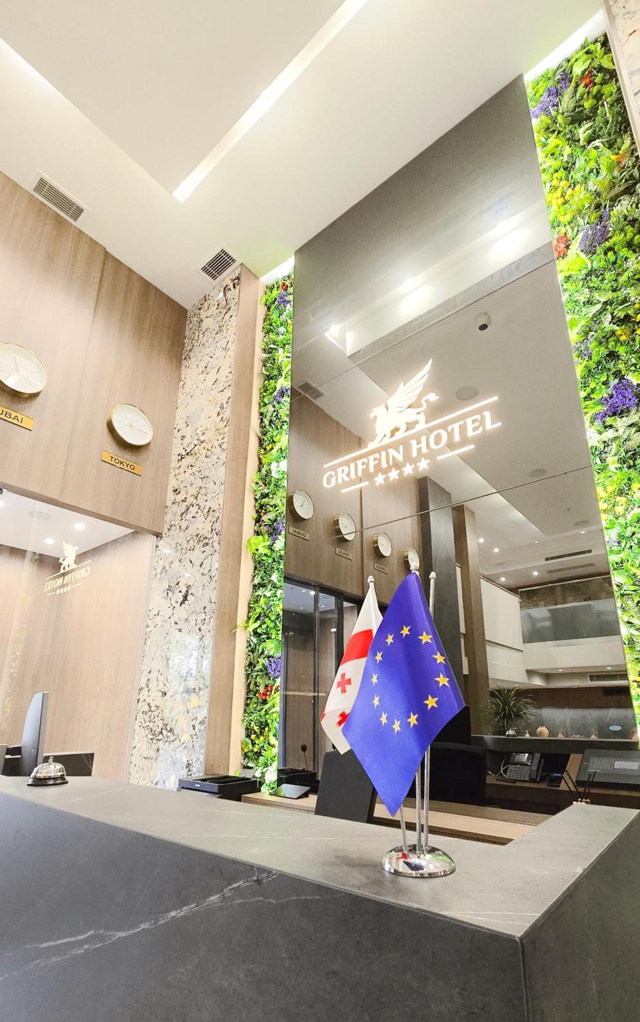 Griffin Hotel Tbilisi Buitenkant foto